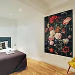 Short Stay Group Museum View Serviced Apartments