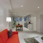 Short Stay Group Museum View Serviced Apartments