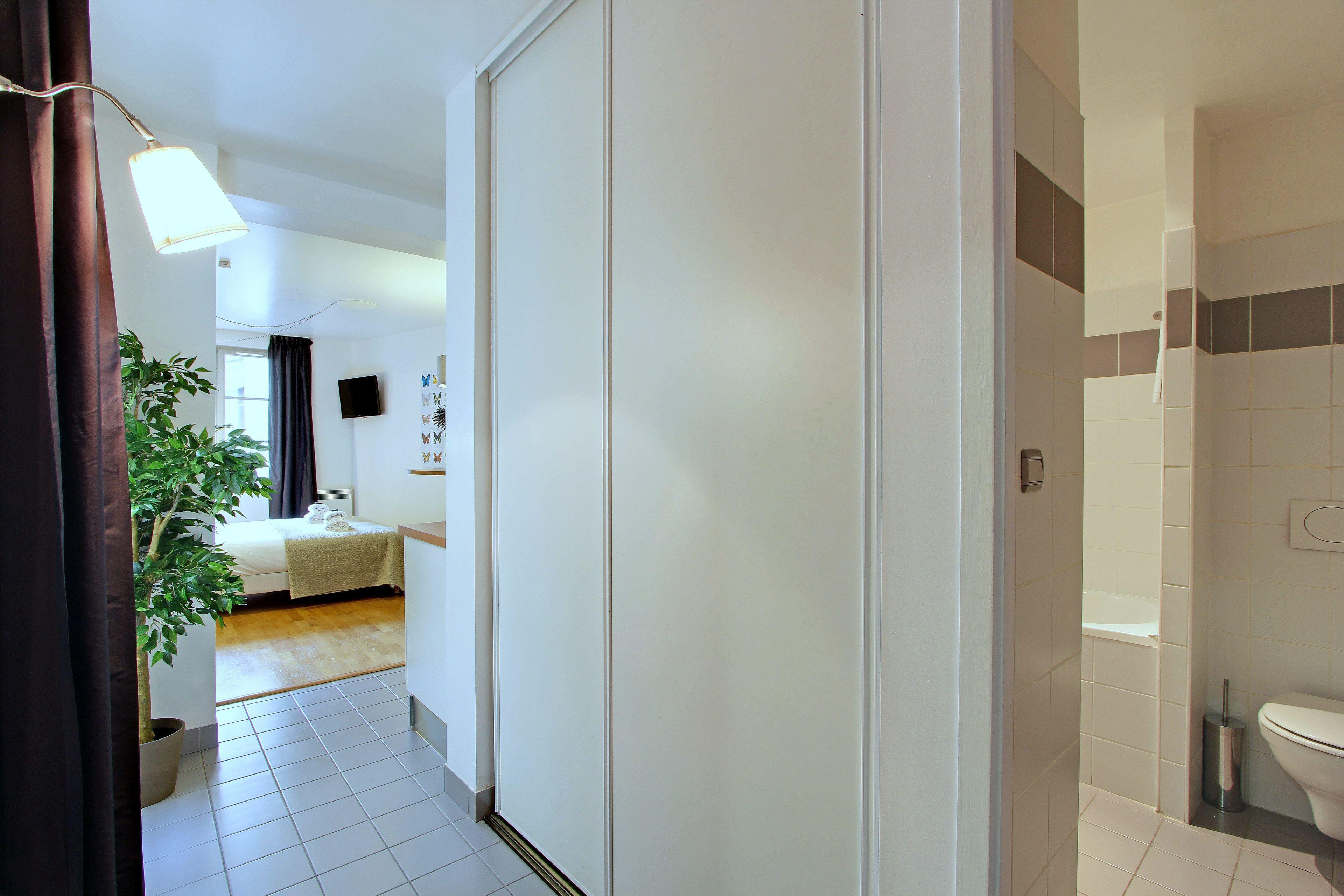 Hotel Short Group Museum View Serviced