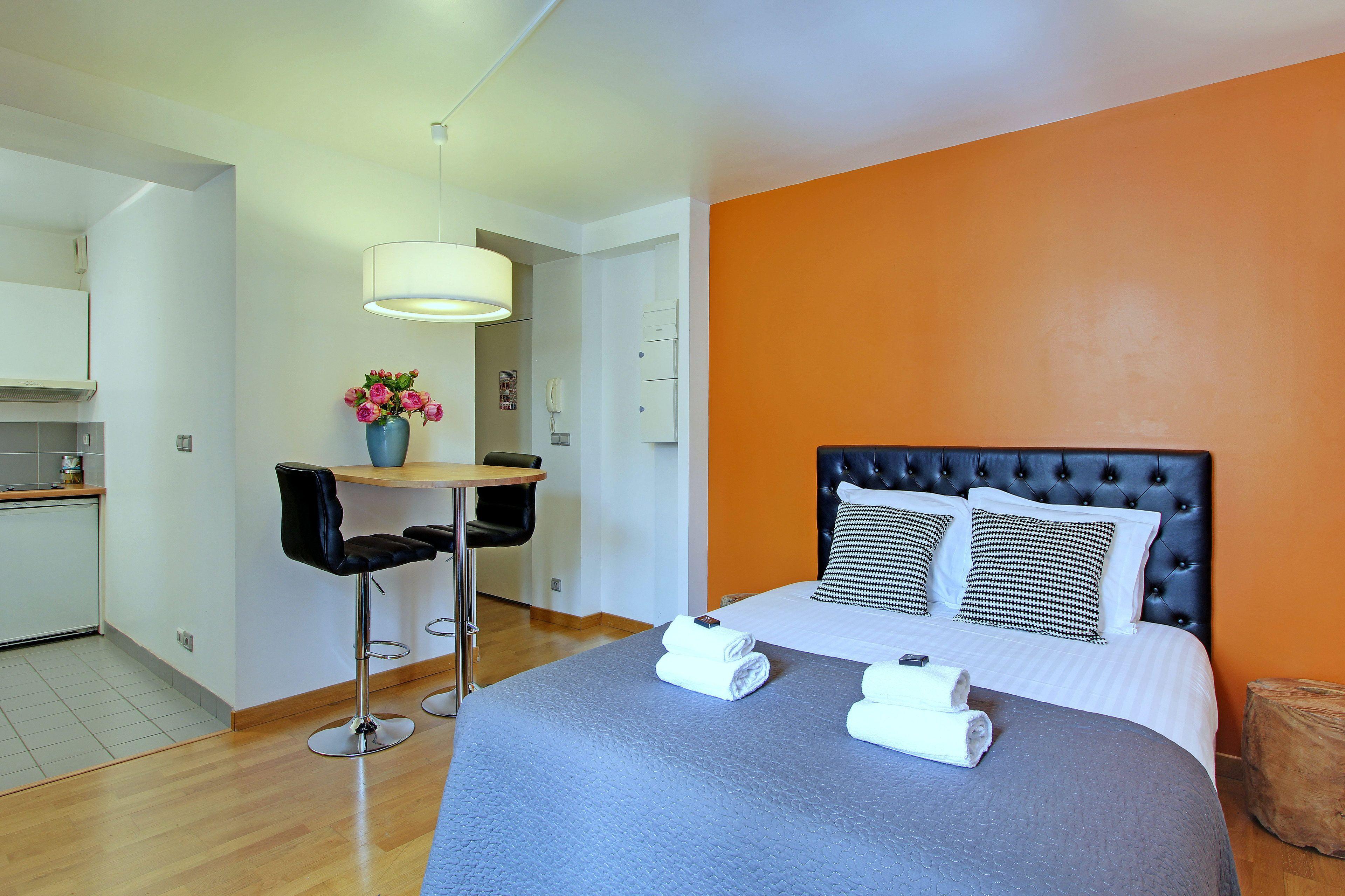 Hotel Short Group Museum View Serviced