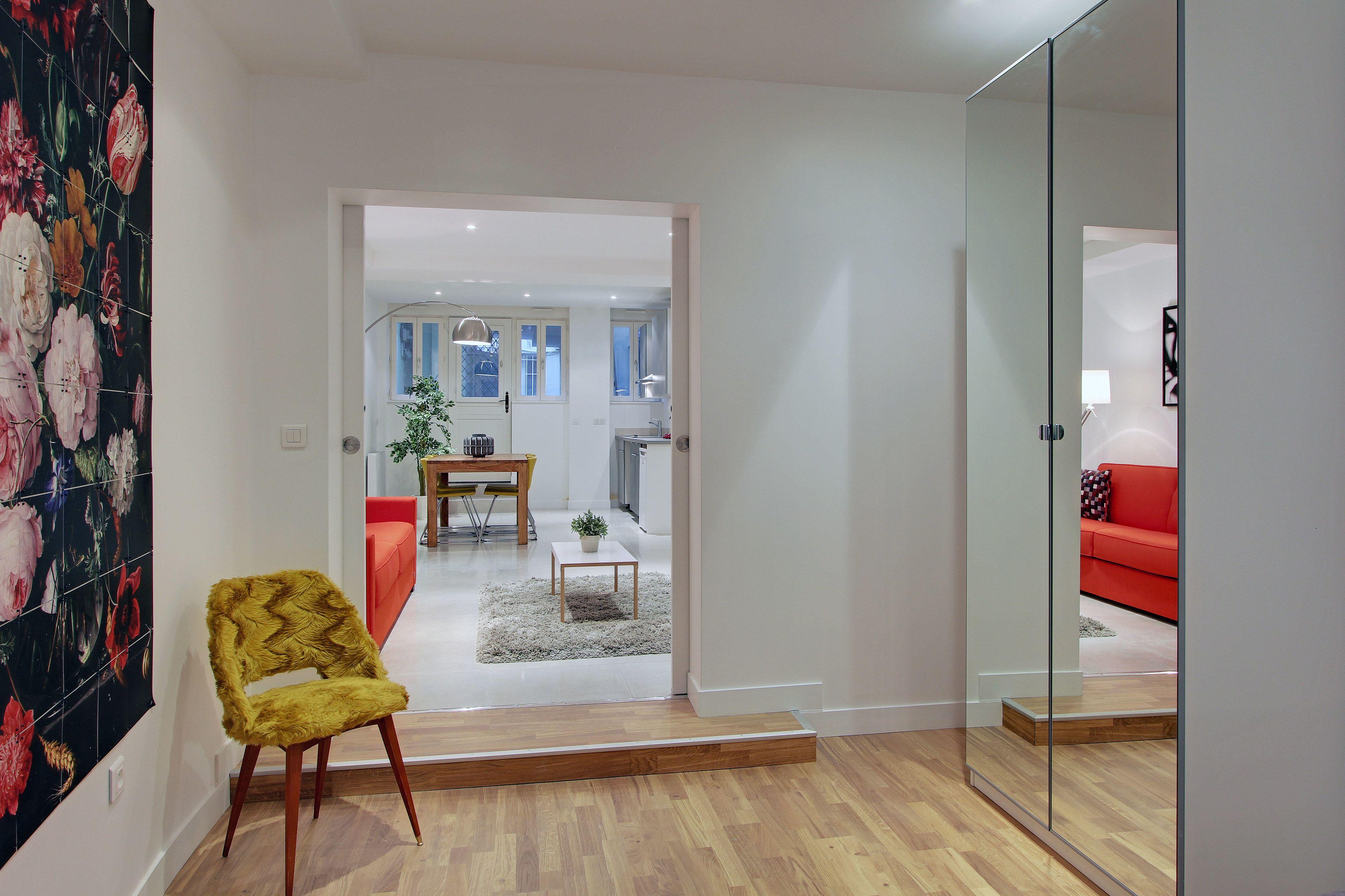 Short Group Museum View Serviced